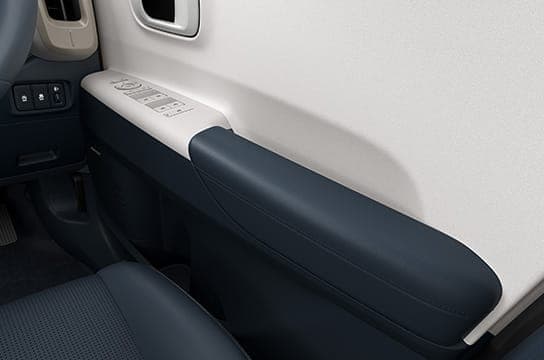 Interior 6