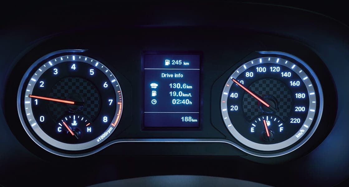 8.89 cm (3.5") Speedometer with multi information display